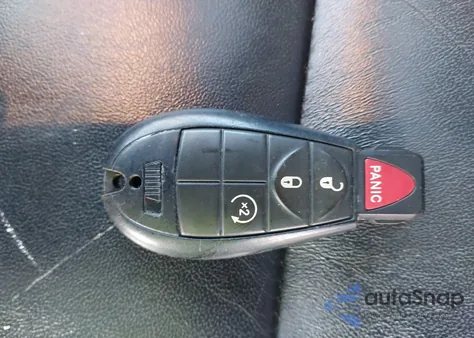 2011 Jeep Grand Cherokee Laredo z USA, uszkodzony, nr VIN 1J4RR4GG5BC735902